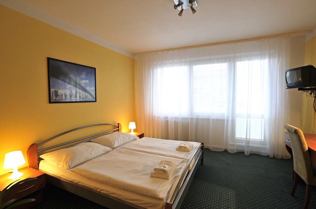 Hotel Krystal Hodonín Eksteriør billede