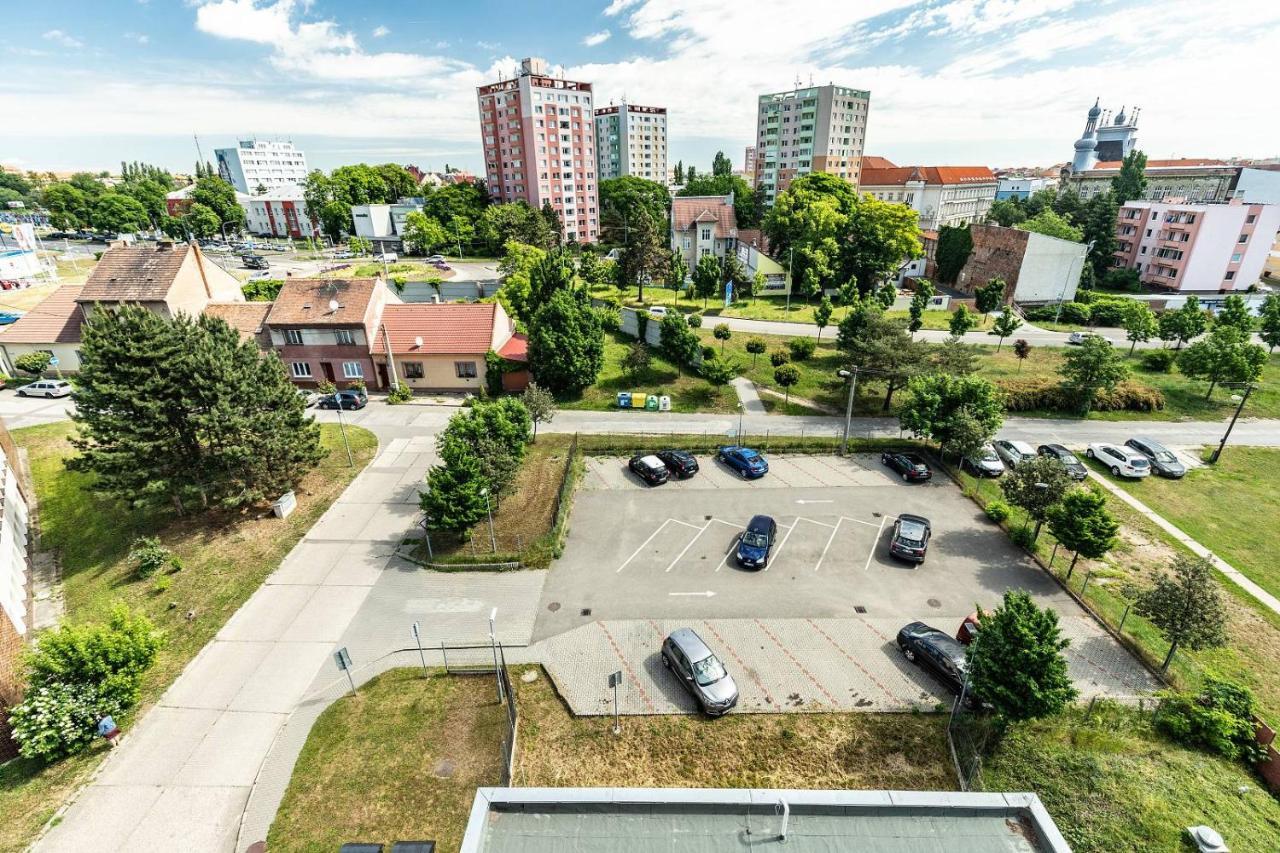 Hotel Krystal Hodonín Eksteriør billede